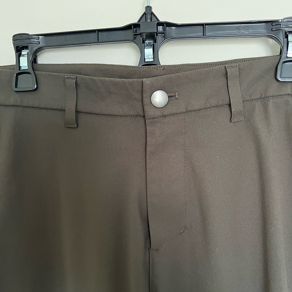 Lululemon Men’s ABC trousers Size 36”x 28”  Olive Drab Green EXCELLENT condition